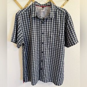 The North Face Plaid Short Sleeve Zip Pocket Button Up XL